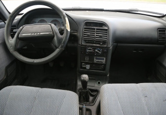 Подержанный автомобиль LADA (ВАЗ) 2112 2004 года (12 фото)