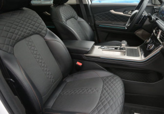 Подержанный автомобиль Exeed TXL 2023 года (10 фото)