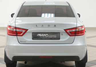 Подержанный автомобиль LADA (ВАЗ) Vesta Sedan 2016 года (3 фото)