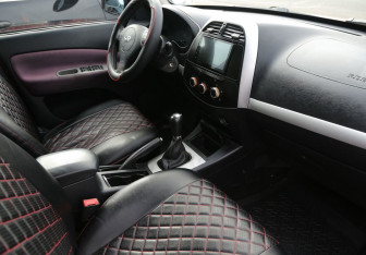 Подержанный автомобиль Chery Tiggo (T11) 2013 года (9 фото)