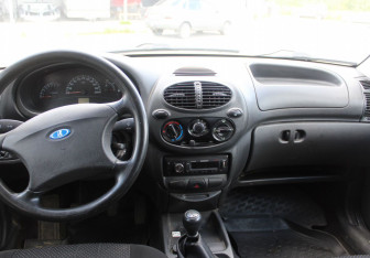 Подержанный автомобиль LADA (ВАЗ) Kalina Hatchback 2012 года (12 фото)