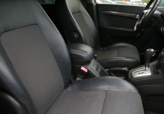 Подержанный автомобиль Chevrolet Captiva 2009 года (10 фото)
