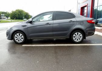 Подержанный автомобиль Kia Rio Sedan 2012 года (8 фото)