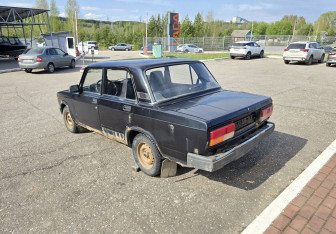 Подержанный автомобиль LADA (ВАЗ) 2107 2010 года (5 фото)