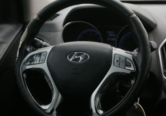 Подержанный автомобиль Hyundai ix35 2013 года (16 фото)