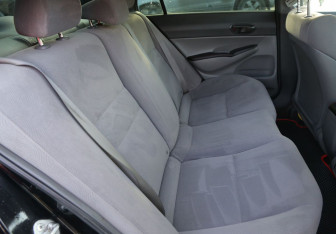 Подержанный автомобиль Honda Civic Sedan 2008 года (11 фото)