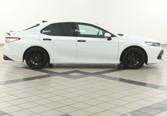 Подержанный автомобиль Toyota Camry Sedan 2018 года (5 фото)