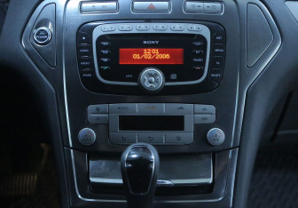 Подержанный автомобиль Ford Mondeo Sedan 2008 года (9 фото)