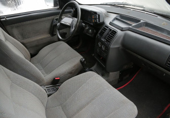 Подержанный автомобиль LADA (ВАЗ) 2112 2001 года (9 фото)