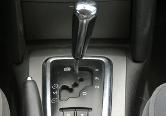 Подержанный автомобиль Peugeot 407 Sedan 2005 года (13 фото)