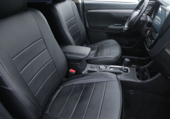 Подержанный автомобиль Mitsubishi Outlander 2016 года (10 фото)