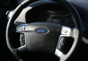 Подержанный автомобиль Ford Mondeo Sedan 2008 года (16 фото)