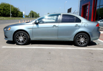 Подержанный автомобиль Mitsubishi Lancer Sedan 2007 года (8 фото)