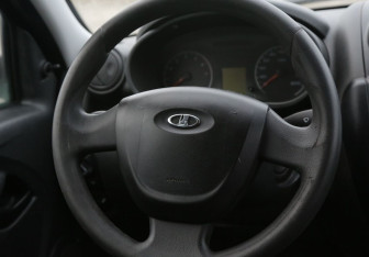 Подержанный автомобиль LADA (ВАЗ) Granta Sedan 2013 года (16 фото)