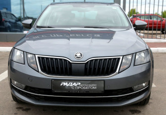 Подержанный автомобиль Skoda Octavia Liftback 2019 года (2 фото)