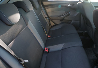 Подержанный автомобиль Ford Focus Hatchback 2013 года (11 фото)