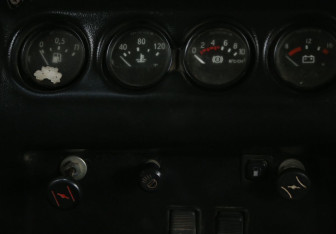 Подержанный автомобиль УАЗ 3151 2001 года (10 фото)