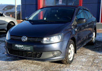 Подержанный автомобиль Volkswagen Polo Sedan 2013 года (3 фото)