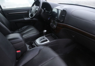 Подержанный автомобиль Hyundai Santa Fe 2011 года (9 фото)