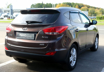 Подержанный автомобиль Hyundai ix35 2010 года (6 фото)