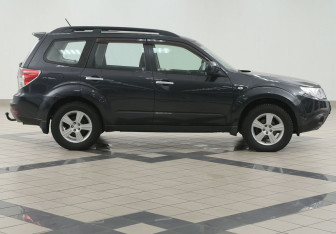 Подержанный автомобиль Subaru Forester Suv 2008 года (5 фото)