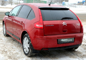 Подержанный автомобиль Citroen C4 Hatchback 2010 года (4 фото)