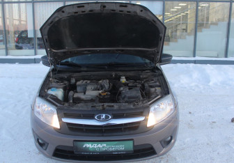 Подержанный автомобиль LADA (ВАЗ) Granta Sedan 2018 года (15 фото)