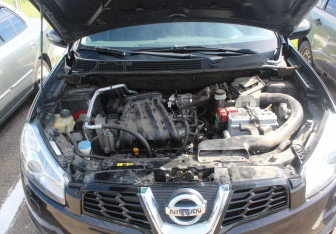 Подержанный автомобиль Nissan Qashqai 2012 года (18 фото)