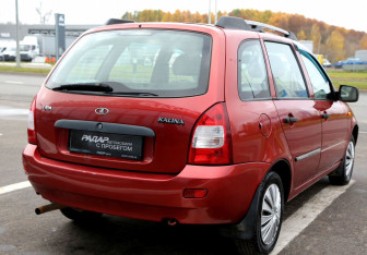 Подержанный автомобиль LADA (ВАЗ) Kalina Wagon 2010 года (6 фото)