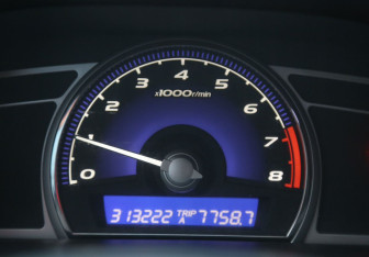 Подержанный автомобиль Honda Civic Sedan 2006 года (18 фото)