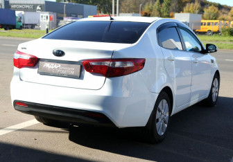 Подержанный автомобиль Kia Rio Sedan 2013 года (6 фото)