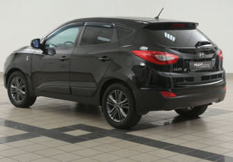 Подержанный автомобиль Hyundai ix35 2014 года (2 фото)