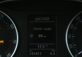 Подержанный автомобиль Skoda Octavia Liftback 2011 года (17 фото)