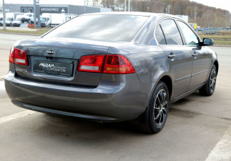 Подержанный автомобиль Kia Magentis 2007 года (6 фото)
