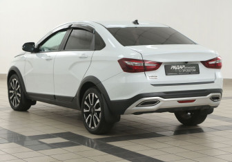 Подержанный автомобиль LADA (ВАЗ) Vesta Sedan 2023 года (2 фото)