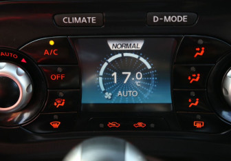 Подержанный автомобиль Nissan Juke 2013 года (18 фото)