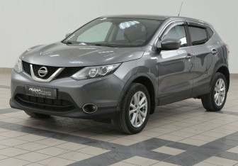 Подержанный автомобиль Nissan Qashqai 2015 года (8 фото)