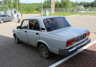 Подержанный автомобиль LADA (ВАЗ) 2107 2012 года (5 фото)