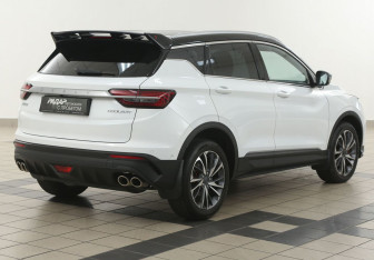 Подержанный автомобиль Geely Coolray 2022 года (4 фото)