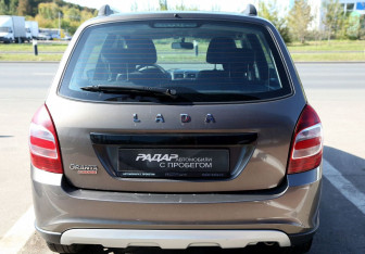 Подержанный автомобиль LADA (ВАЗ) Granta Wagon 2019 года (5 фото)