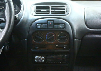 Подержанный автомобиль Rover 200 Hatchback 1997 года (9 фото)