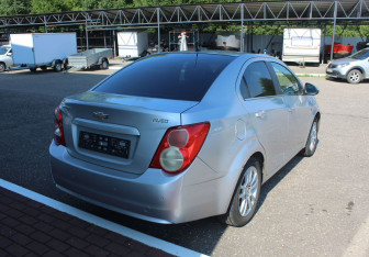 Подержанный автомобиль Chevrolet Aveo Sedan 2012 года (7 фото)