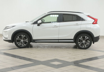 Подержанный автомобиль Mitsubishi Eclipse Cross 2018 года (7 фото)