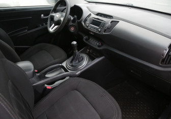 Подержанный автомобиль Kia Sportage 2012 года (9 фото)