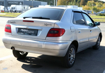Подержанный автомобиль Citroen Xsara Hatchback 2000 года (6 фото)