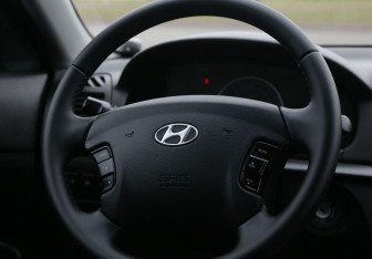 Подержанный автомобиль Hyundai Sonata 2007 года (16 фото)