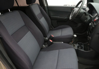 Подержанный автомобиль Hyundai Getz 2007 года (10 фото)