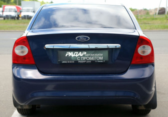 Подержанный автомобиль Ford Focus Sedan 2008 года (5 фото)
