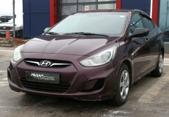 Подержанный автомобиль Hyundai Solaris Sedan 2012 года (3 фото)