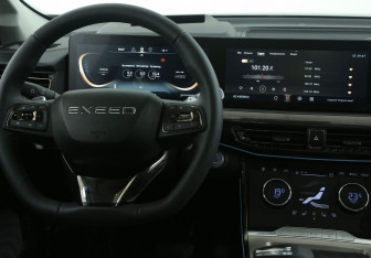 Подержанный автомобиль Exeed VX 2023 года (14 фото)